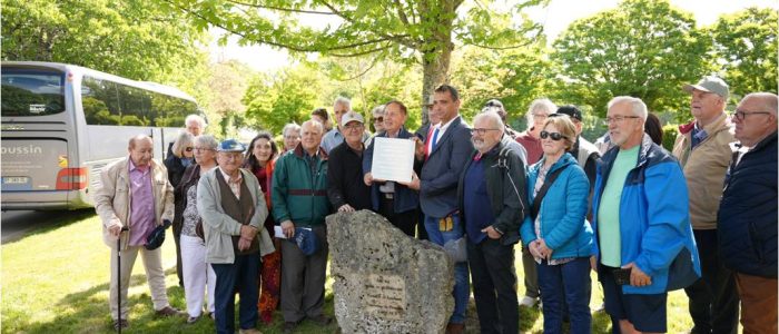 image 10 groupe plaque