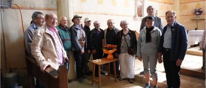 image 8 participants eglse st Martien Pioussay